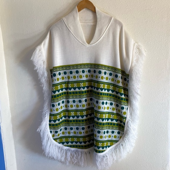 Jackets & Blazers - Green and Teal Geometric Shape White Fringe Poncho One Size